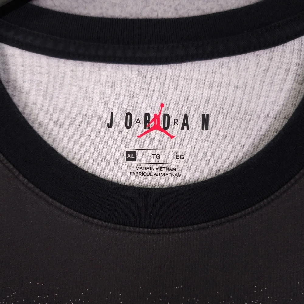 Nike Jordan Shirt Mens XL Black White Pink Tennis Fade Graphic Crew Neck Jumpman